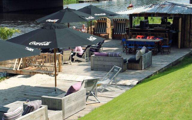 De Zon Hotel & Restaurant by Flow