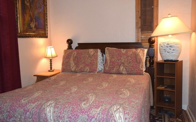 Pelican House by RedAwning