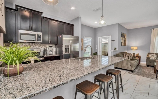 3097pequod 5 Bedroom Townhouse by RedAwning