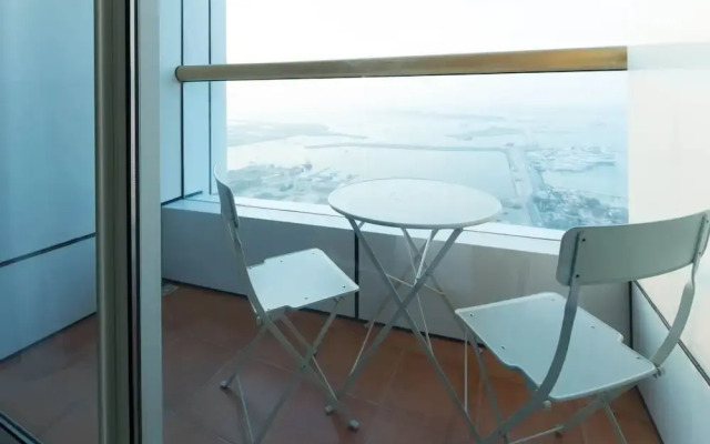 Light & Contemporary 1BR in Marina - Sea Views!