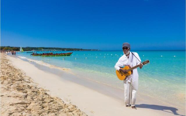 Legends Beach Resort