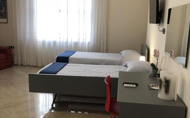 Napoli City Inn