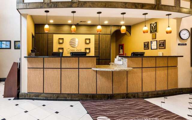 Comfort Inn And Suites Winnie