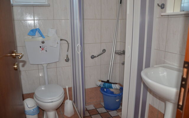 Thalassa Apartments