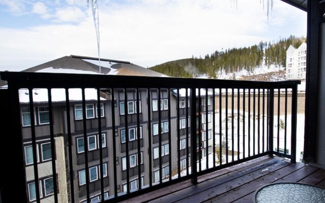 Founders Pointe 4646