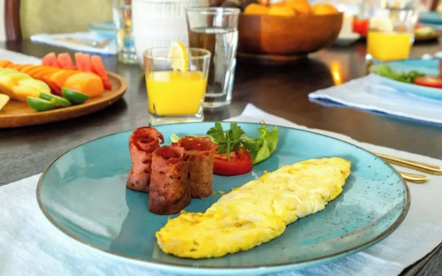 Luxurious Family 6 Br Villa in Seminyak Breakfast Include
