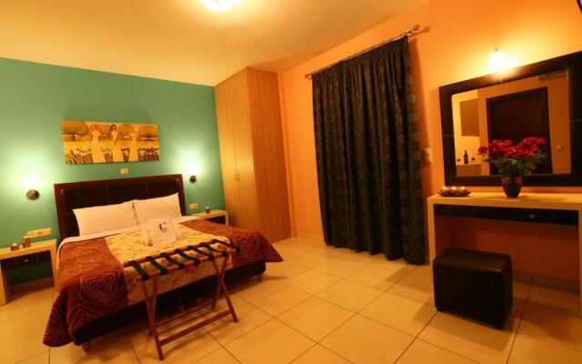 Faros Luxury Suites & Restaurant
