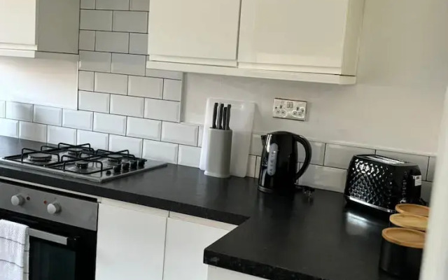 4 Bedroom Refurbished Workers Haven