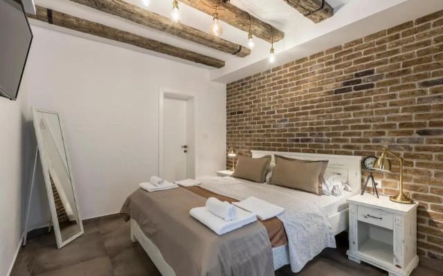 Studio Apartment Luka