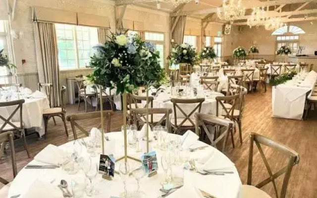 Ravenwood Hall Hotel