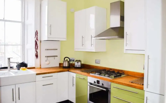 Stylish 4 Bedroom Stockbridge Home