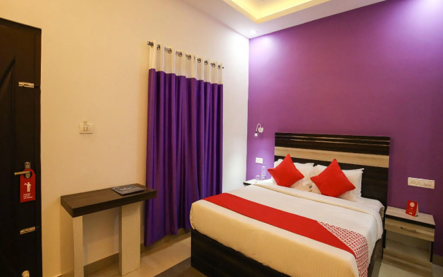 OYO 10152 Rail View Residency