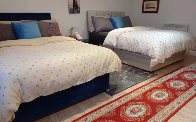Shepherds Spacious House 4-beds