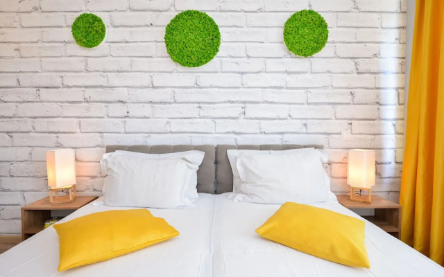 Candy Studio - Cismigiu Gardens - Quiet Room - Open Kitchen -smart Tv