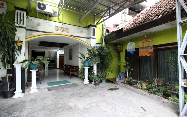 RedDoorz Plus Syariah near Lempuyangan Station 3