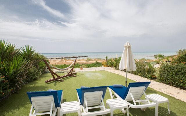Sea front Villa Dagi (Gorgona Complex, Ayia Napa)