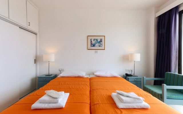 Axiothea Hotel