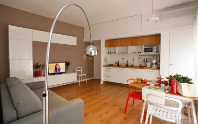 Citiesreference - Colosseo, Casa Michele