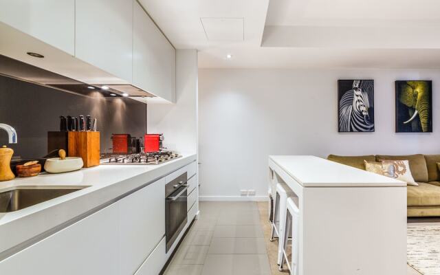 Elegant 1 bed 1 Bath Apartment, Free Parking
