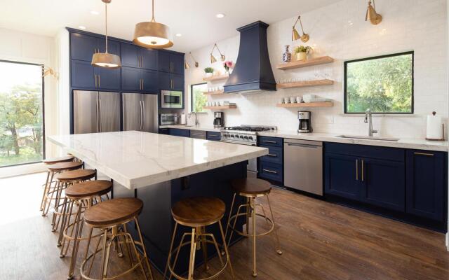 The White House on the Horseshoe