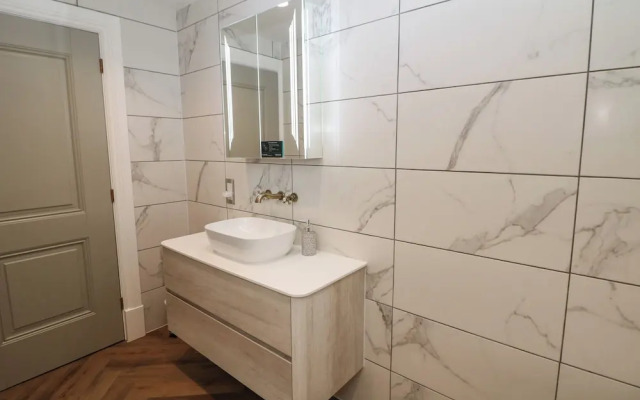Netherdale Penthouse
