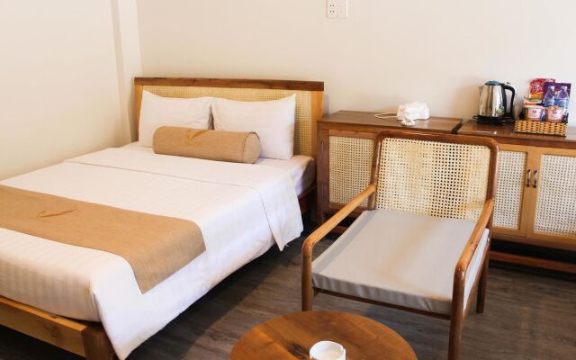 Eagles Beach Resort