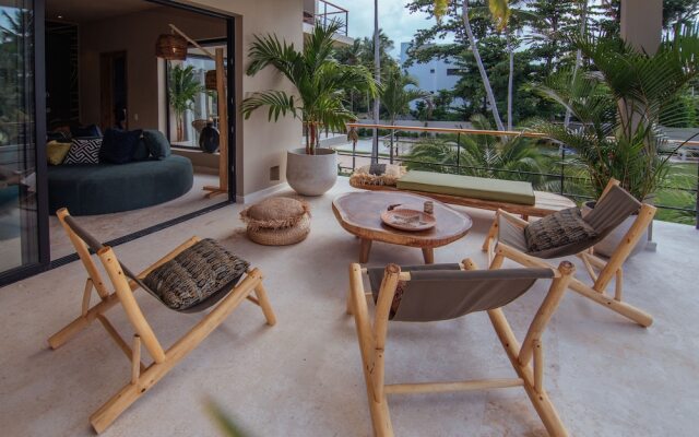 Coconuts Beach House