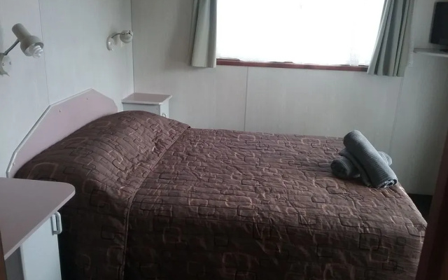Lakes Caravilla Caravan Park