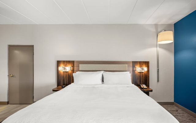 Holiday Inn Express Boston North-Woburn by IHG