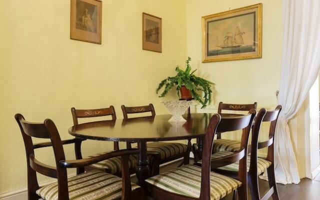 Veeve - Traditional Torbay