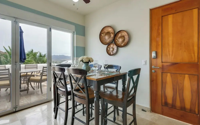 Chic Cabo Condo - Walk to Marina & Downtown!