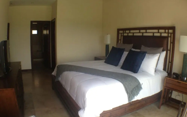 Ocean View Home RO005