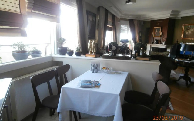 Classic Apartment With Beautiful View