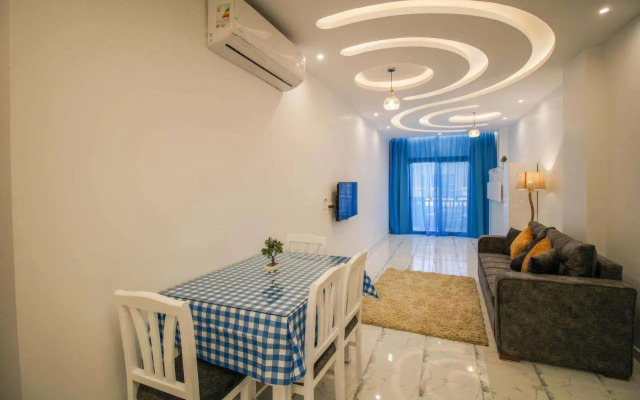 Beautiful studio with sea view and pool view
