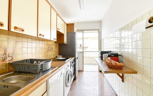 Bright Apartment near Croisette with terrace and parking by GuestReady