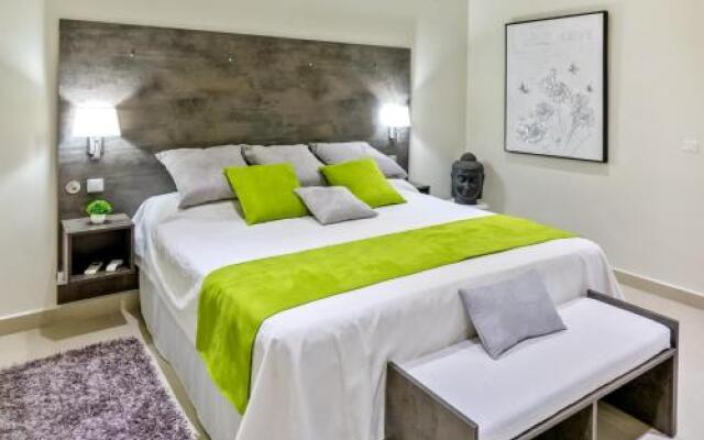Seafacing Villas Apartments Rentals