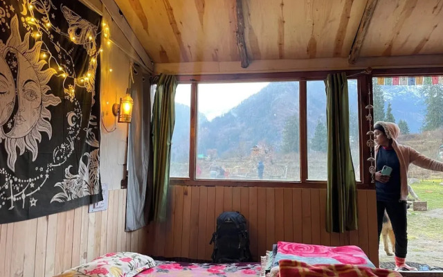 Zevibes Cafe & Homestay