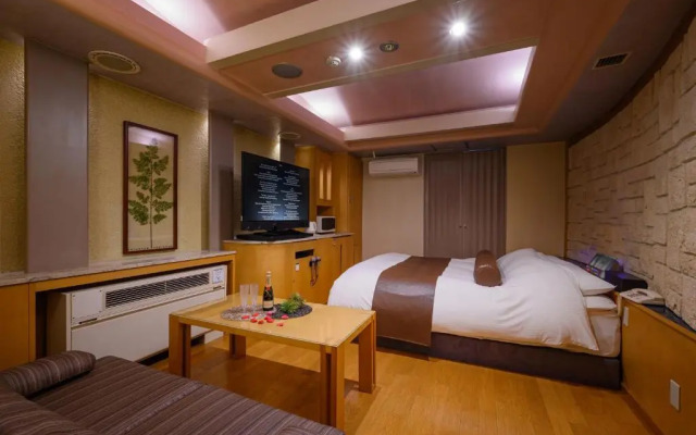 Iwatsuki Waterhotel Mw - Adult Only