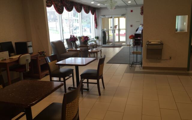 Travelodge by Wyndham Lynchburg