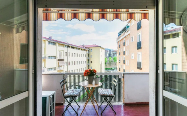 JOIVY Superb Flat W/Balcony
