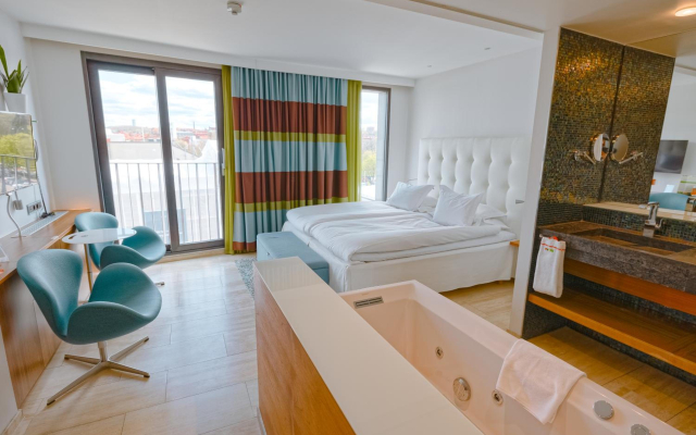 Avalon Hotel