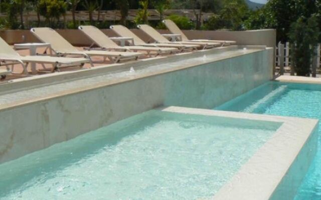 Happyland Hotel Apartments