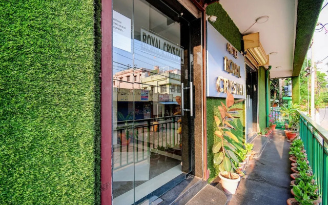 Fabhotel Royal Crystal