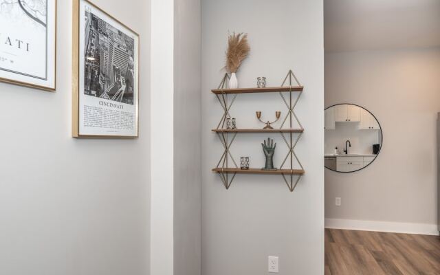 The Luxe Spot Suites