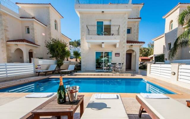 Rent Private Villa 045