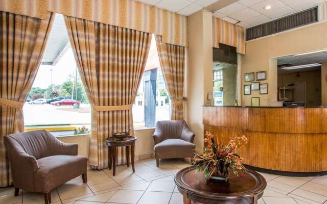 Econo Lodge Atlanta College Park