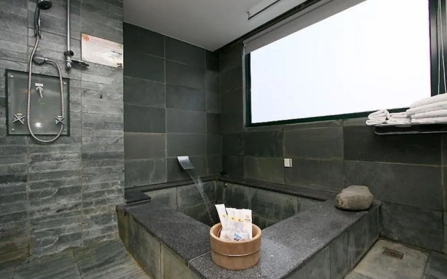 Onsen Residence