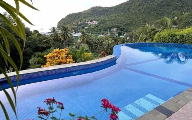 Beautiful 5-Bedroom Villa Ashiana in Marigot Bay 5 Villa by RedAwning