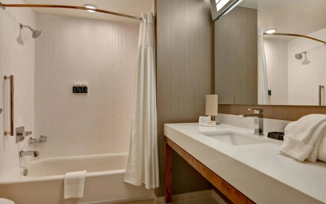 Courtyard by Marriott Bentonville Rogers Promenade