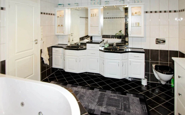 8 Person Holiday Home in Lindesnes